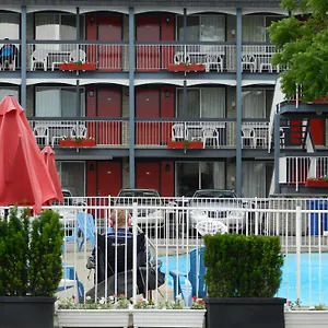 Motel Kings Near The Falls ***