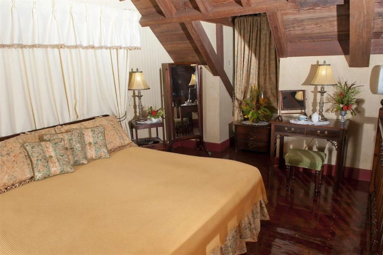***  Copper And Lumber Store Hotel English Harbour Antigua/Barbuda